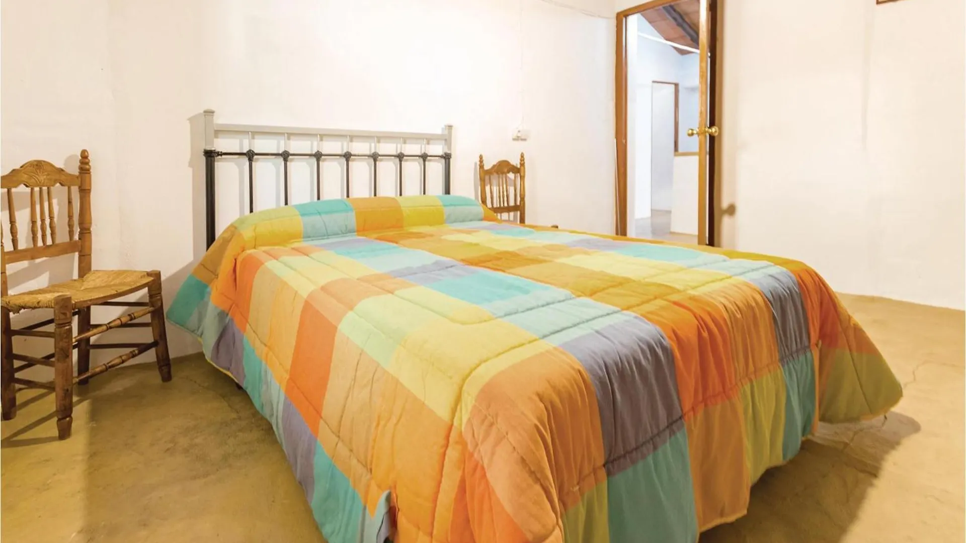 Lovely Home In Iznajar With House A Mountain View Fuentes de Cesna